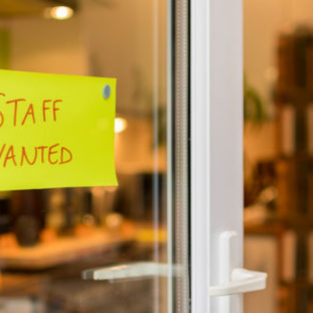4 essential steps to follow before hiring staff